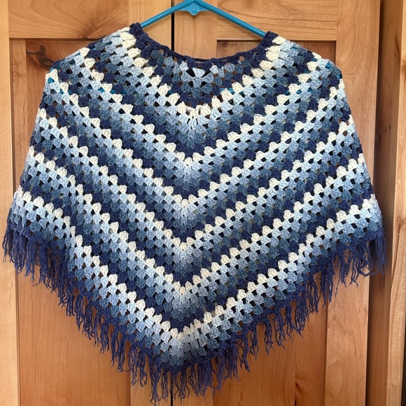 Coolwear vintage Blue navy White  baby blue Crochet Poncho shrug child one size - Picture 2 of 2